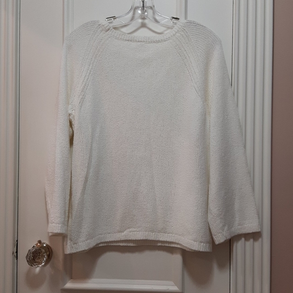🛍 NWOT GAP sweater - Picture 3 of 4